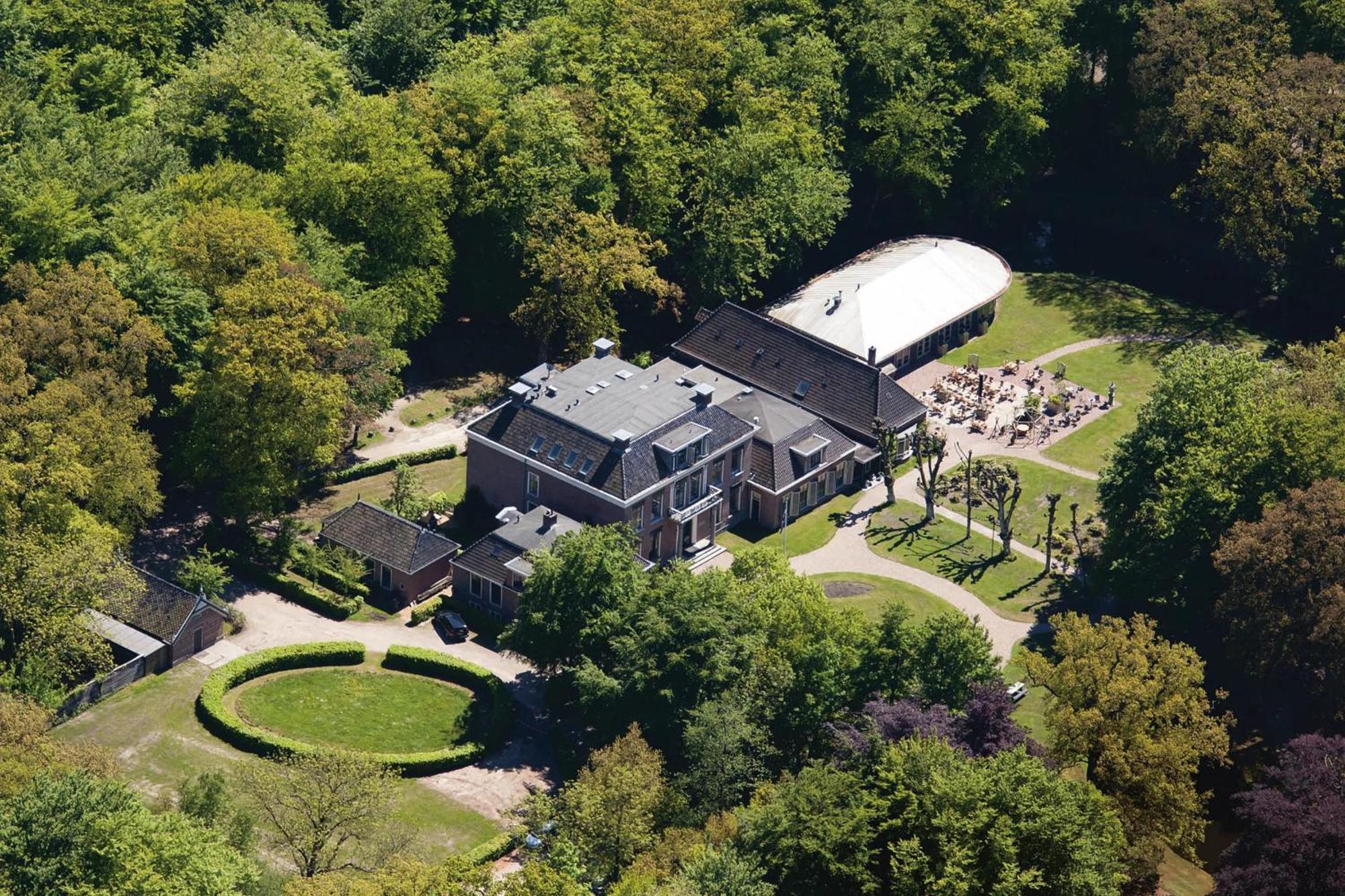Oentsjerk Stania State B&B 외부 사진
